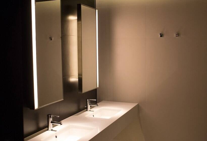 اتاق استاندارد با 2 تخت دوبل, The Place Tainan