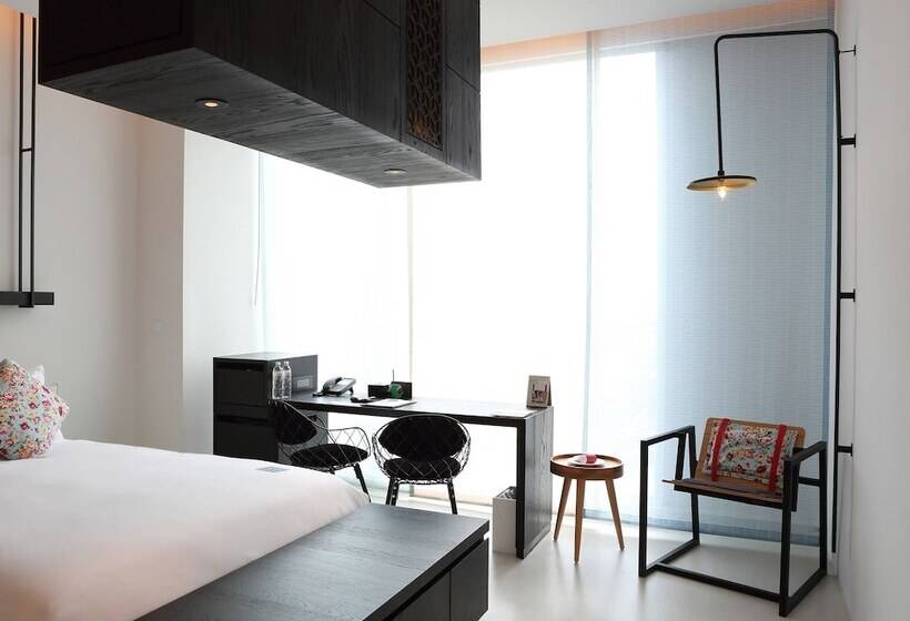 اتاق استاندارد با 2 تخت دوبل, The Place Tainan