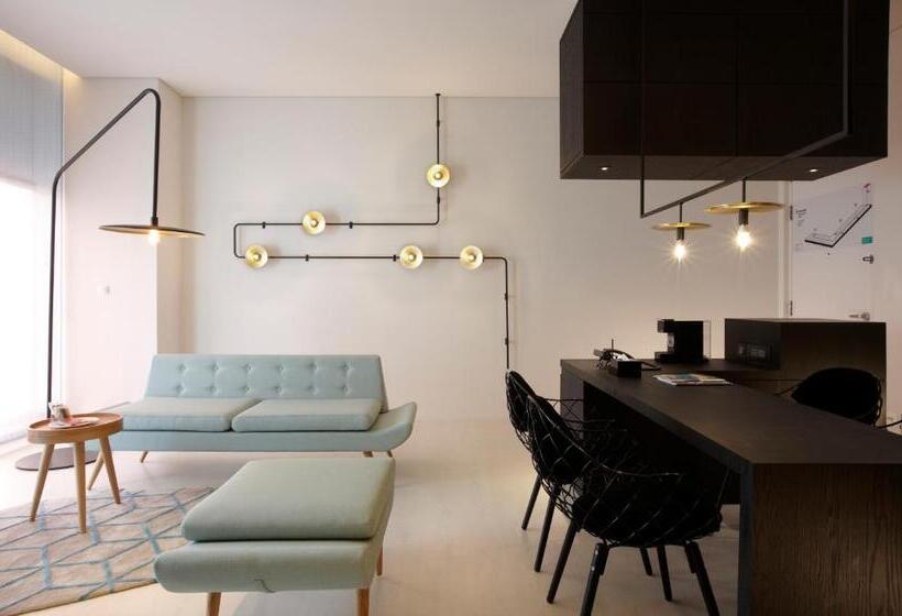 سوییت سوپریور, The Place Tainan