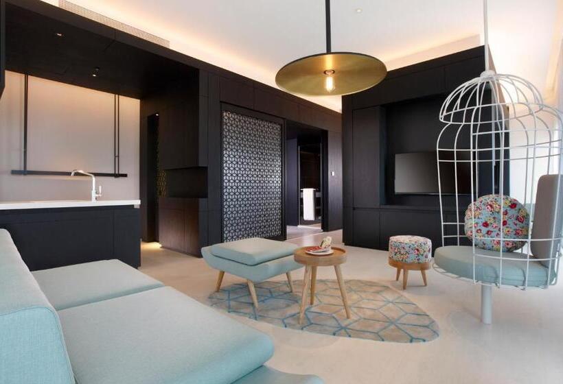 سوئیت پرزیدنت, The Place Tainan