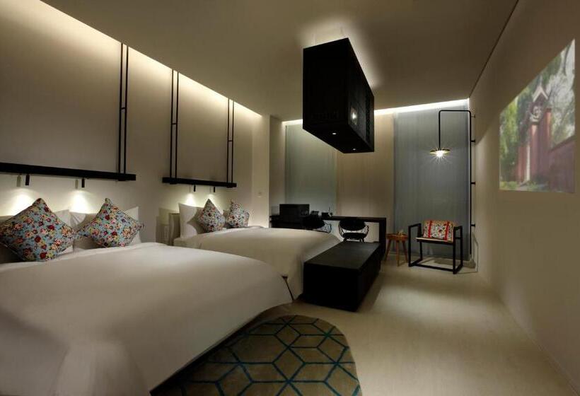 اتاق لوکس خانوادگی, The Place Tainan