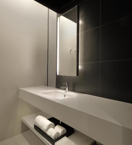 اتاق استاندارد با تخت بزرگ, The Place Tainan