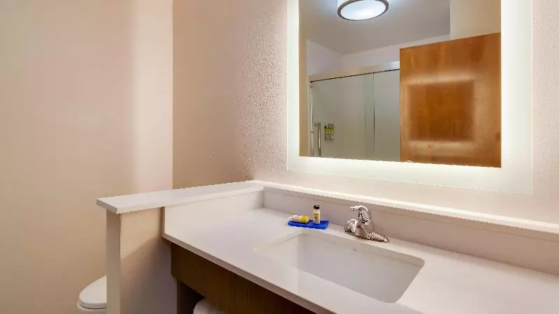 سوییت, Yunna Hotel Lampung