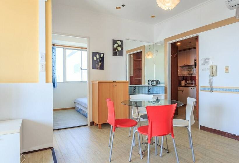 اتاق خانوادگی, Mb House