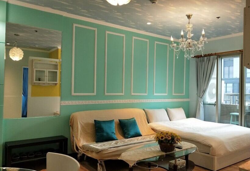 اتاق خانوادگی, Mb House