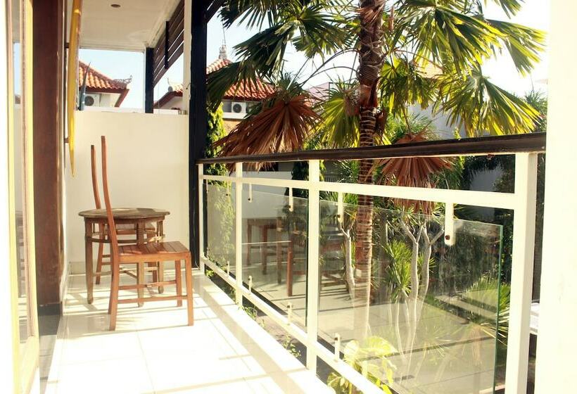 חדר דלוקס, Premier Surf Camp