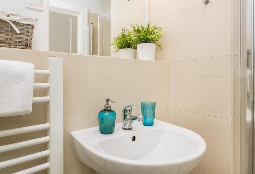 סוויטה משפחתית, Venetian House Market Square Apart