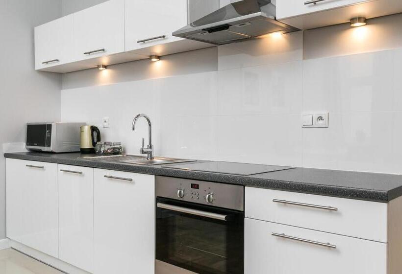 סוויטה משפחתית, Venetian House Market Square Apart