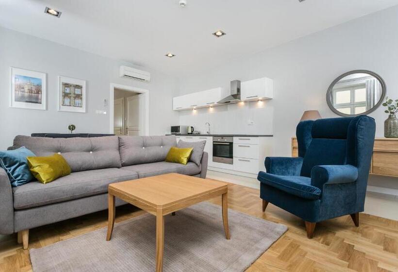 Family Suite, Venetian House Market Square Apart