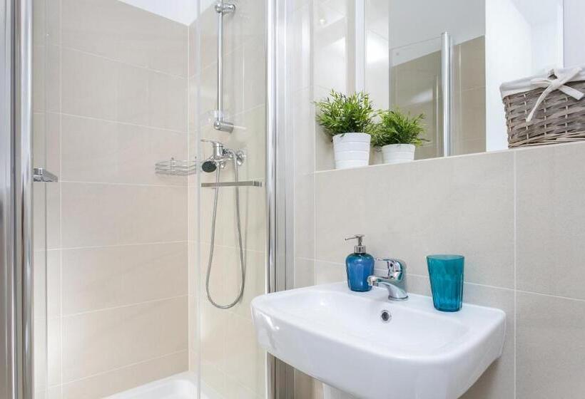 חדר סופריור, Venetian House Market Square Apart