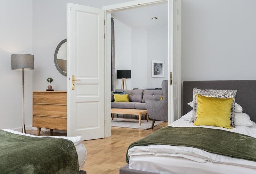 Family Suite, Venetian House Market Square Apart
