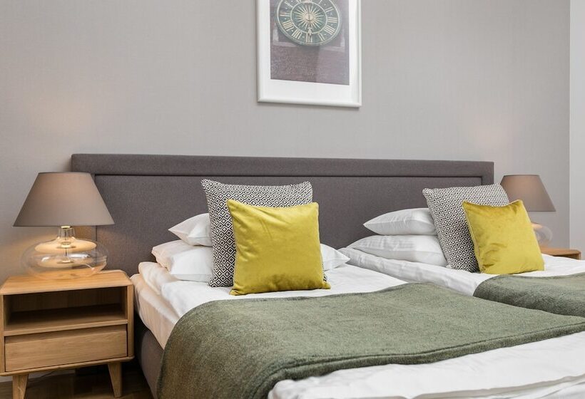 סוויטה משפחתית, Venetian House Market Square Apart