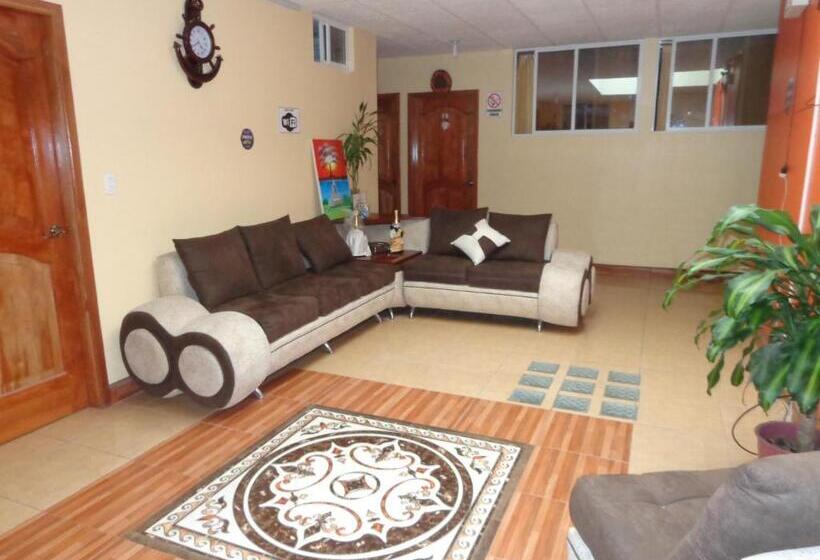 غرفة قياسية رباعية, Flor Del Campo