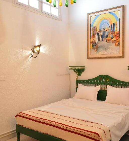 اتاق استاندارد چهار تخته, Dar Ya