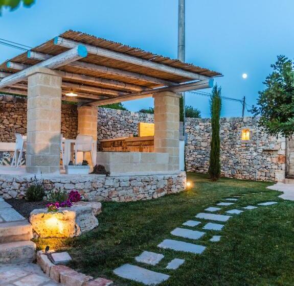 ویلای یک اتاق خوابه با استخر شنا, Trulli Terra Magica