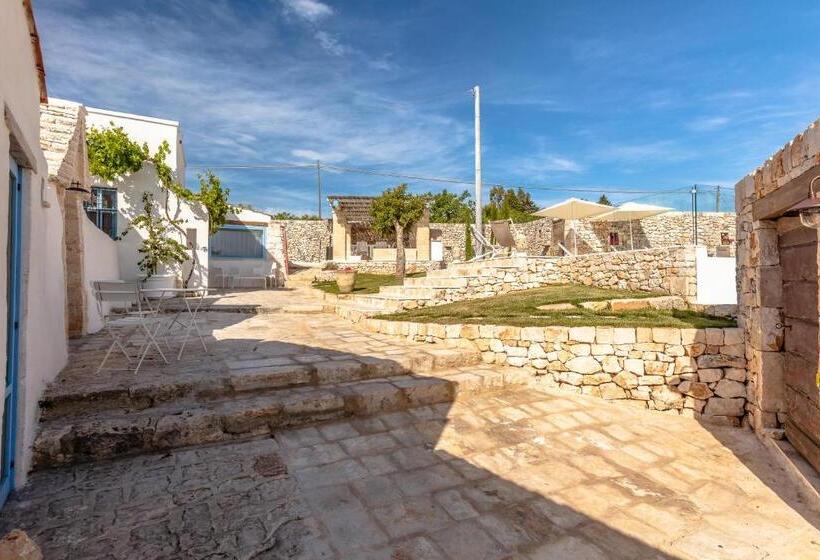 ویلای یک اتاق خوابه با استخر شنا, Trulli Terra Magica