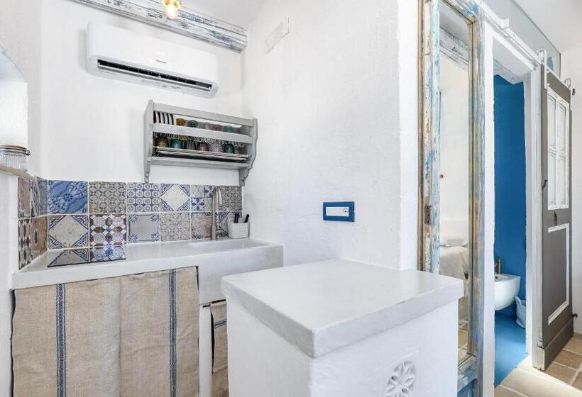 ویلای یک اتاق خوابه با استخر شنا, Trulli Terra Magica