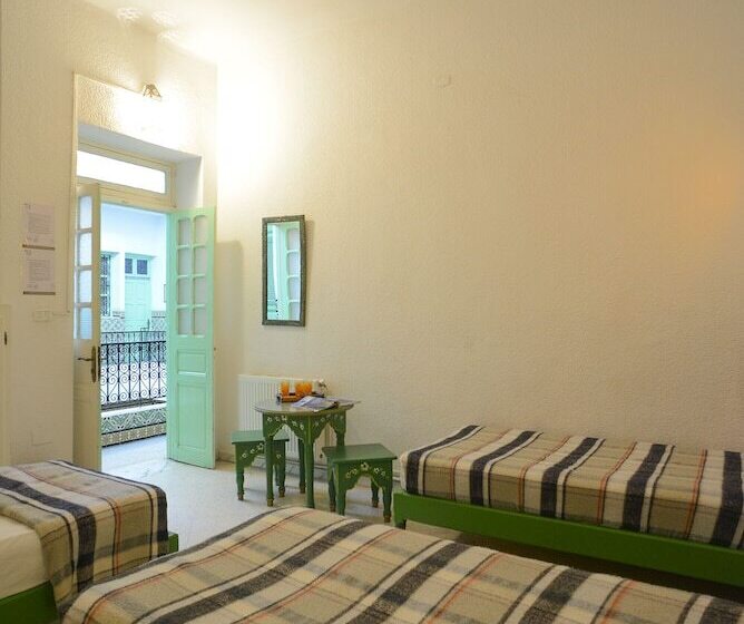 اتاق استاندارد سه نفره, Dar Ya