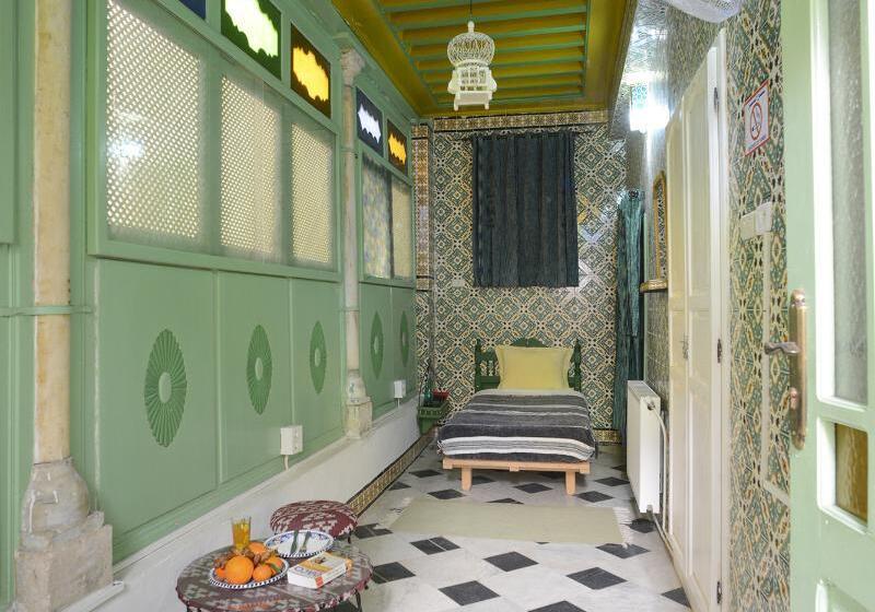 اتاق استاندارد یک نفره, Dar Ya