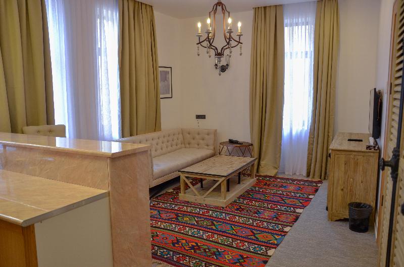 اتاق استاندارد, Dar Ya