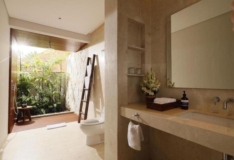 Вилла 3 Спальни с Бассейном, Amarta Beach Retreat By Nakula