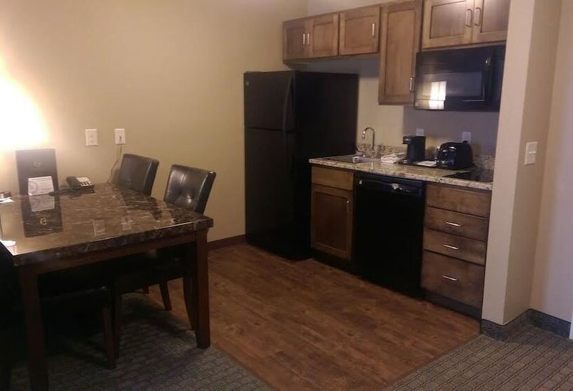 جناح, Grandstay Delano