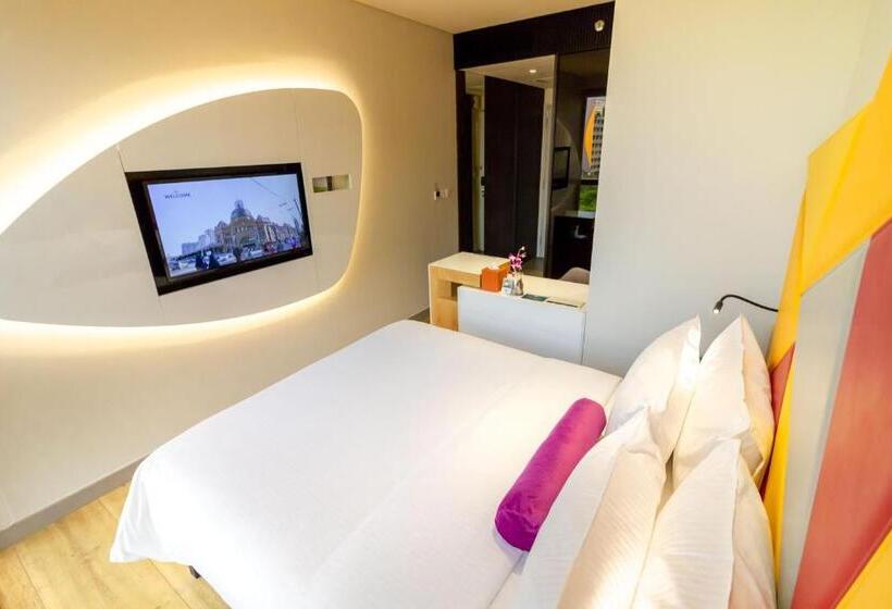 Standard Room Pool View, Ibis Styles Singapore On Macpherson