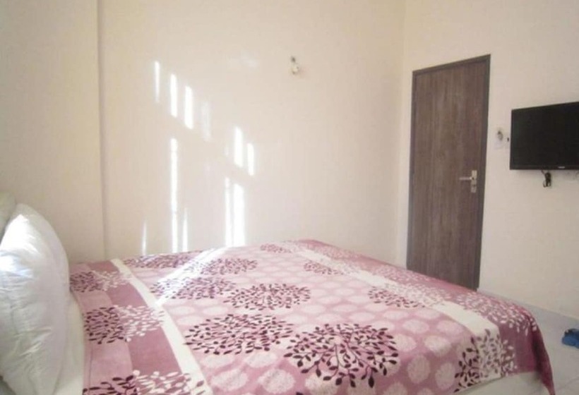 اتاق لوکس, Saigon Inn