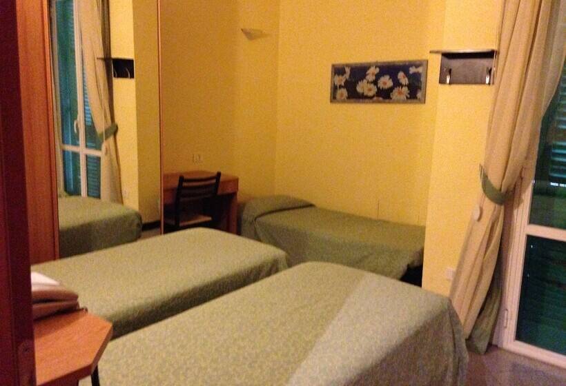 חדר סטנדרט לארבעה, San Pietro Chiavari