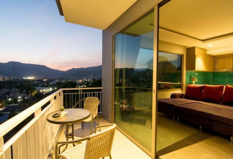 디럭스 룸, The Blue Hotel   Sha Plus