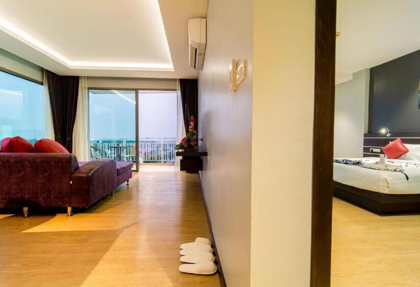 디럭스 룸, The Blue Hotel   Sha Plus