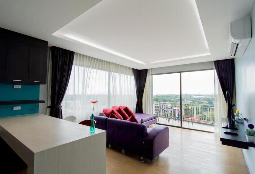 디럭스 룸, The Blue Hotel   Sha Plus