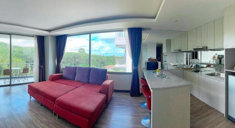 디럭스 룸, The Blue Hotel   Sha Plus