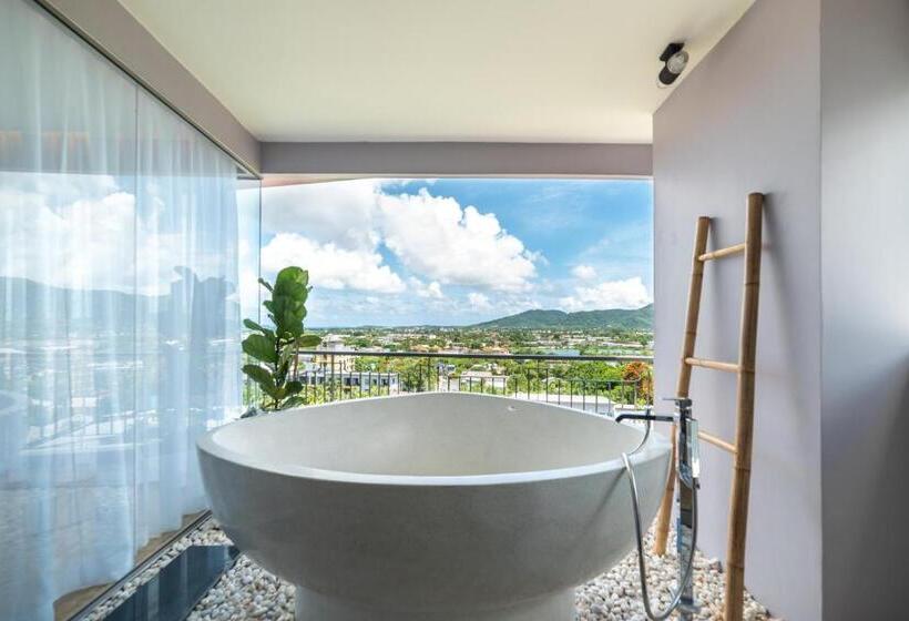 디럭스 스위트, The Blue Hotel   Sha Plus