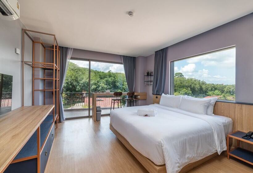 디럭스 룸, The Blue Hotel   Sha Plus