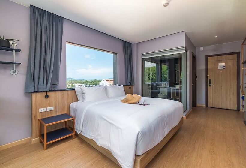 디럭스 룸, The Blue Hotel   Sha Plus