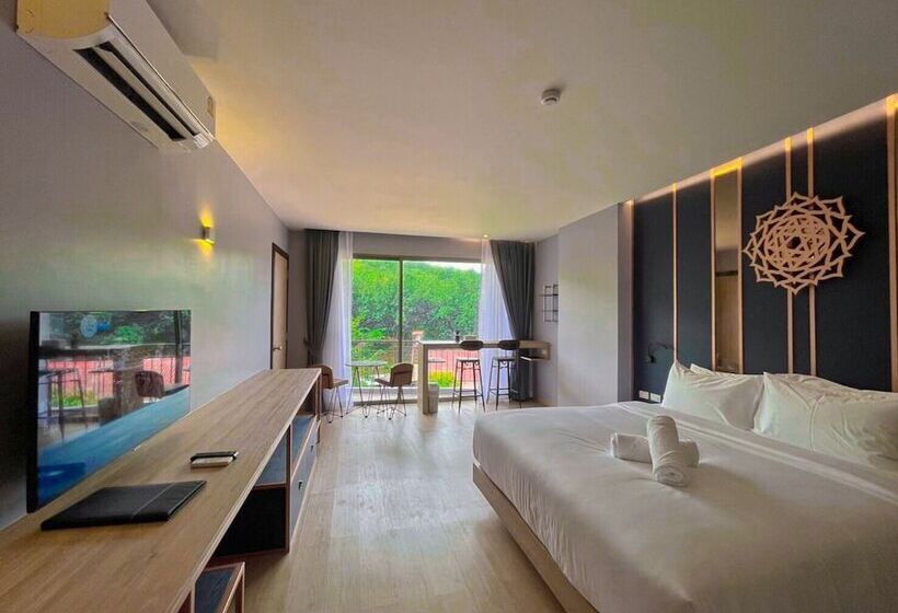 디럭스 룸, The Blue Hotel   Sha Plus