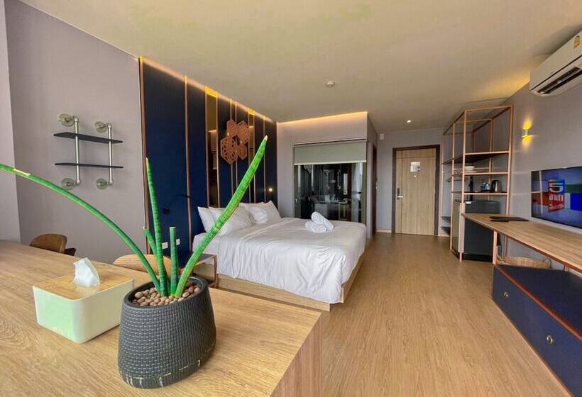 Номер Deluxe, The Blue Hotel   Sha Plus