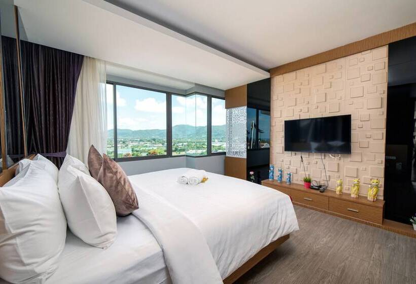 스탠다드 스튜디오, The Blue Hotel   Sha Plus