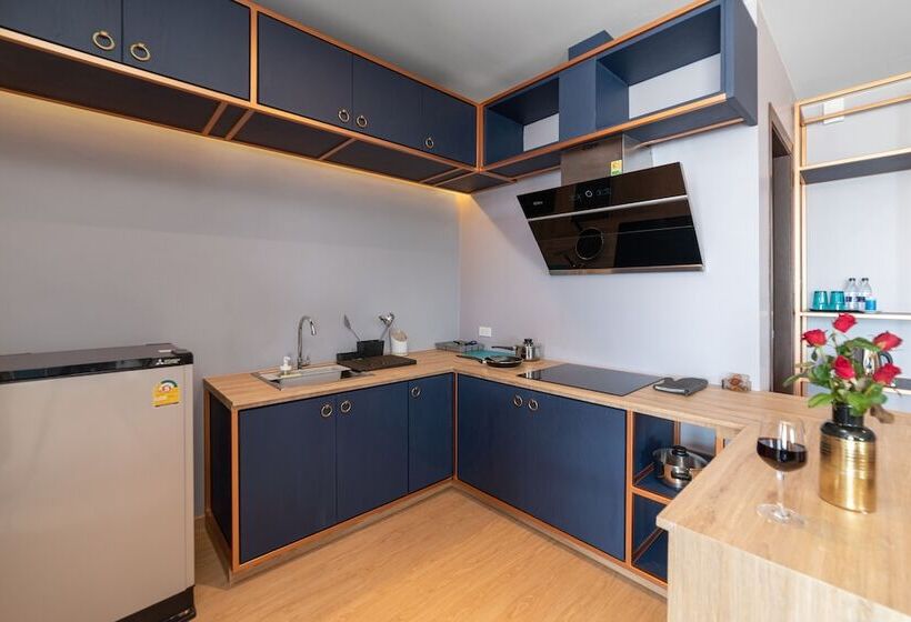 디럭스 스위트, The Blue Hotel   Sha Plus