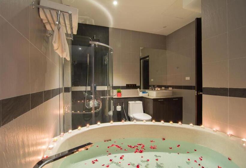 Номер Deluxe, The Blue Hotel   Sha Plus