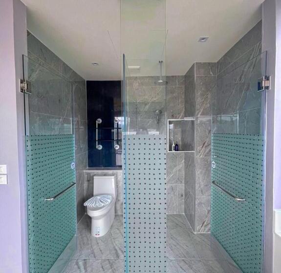 패밀리 스위트, The Blue Hotel   Sha Plus