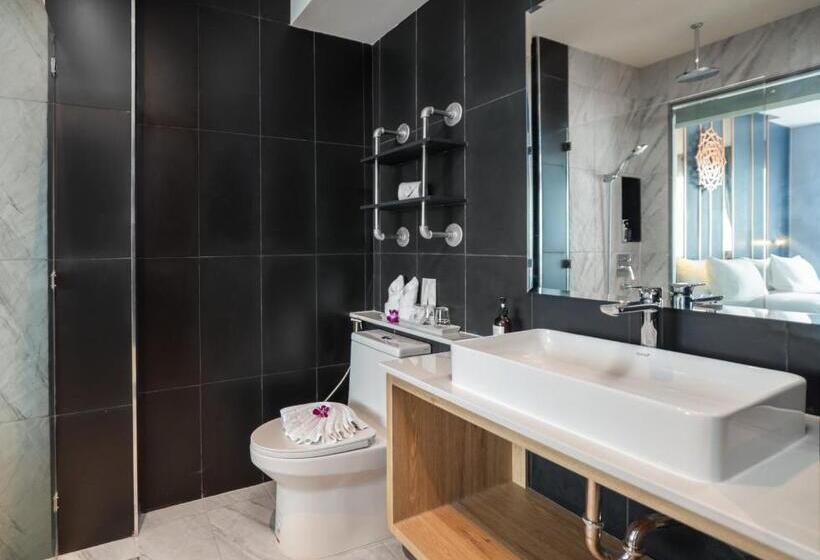 패밀리 스위트, The Blue Hotel   Sha Plus