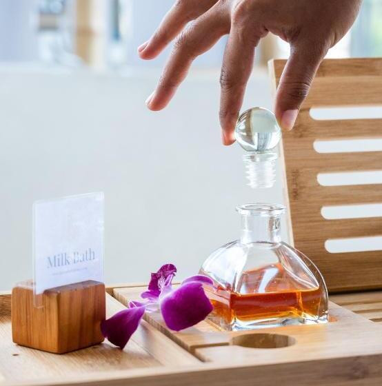 패밀리 스위트, The Blue Hotel   Sha Plus