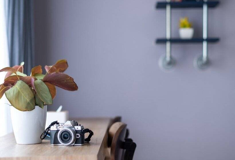 디럭스 룸, The Blue Hotel   Sha Plus