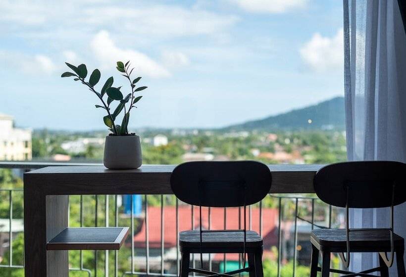 디럭스 룸, The Blue Hotel   Sha Plus