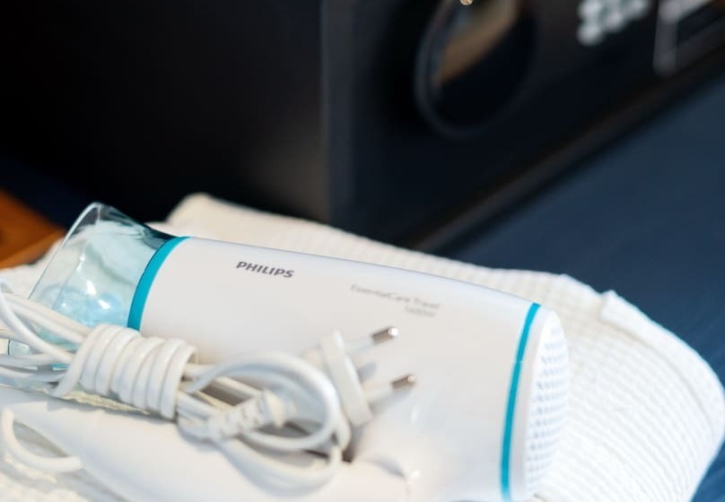 스탠다드 스튜디오, The Blue Hotel   Sha Plus