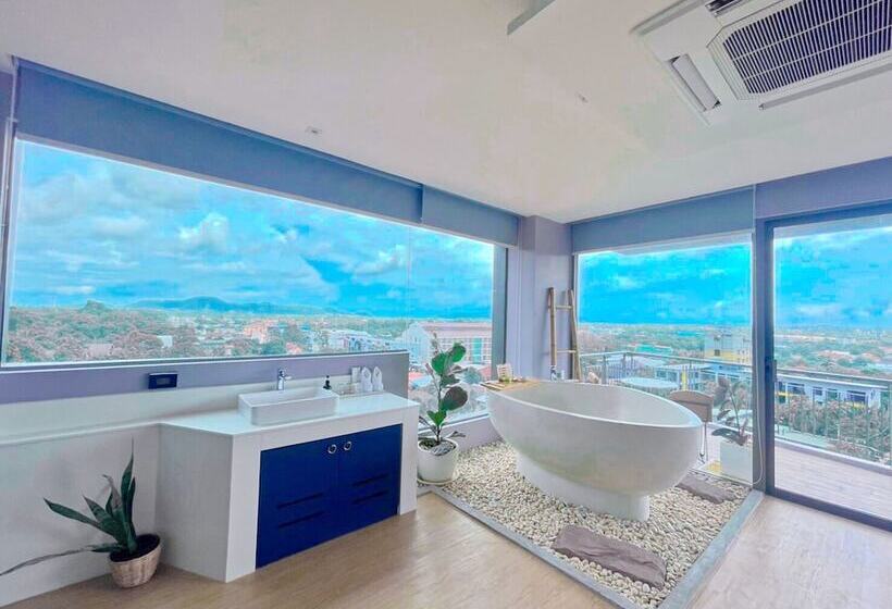 패밀리 스위트, The Blue Hotel   Sha Plus