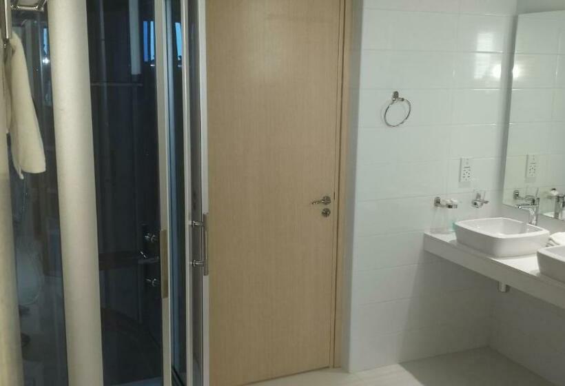 Люкс Вид на Море, Vrissaki Beach