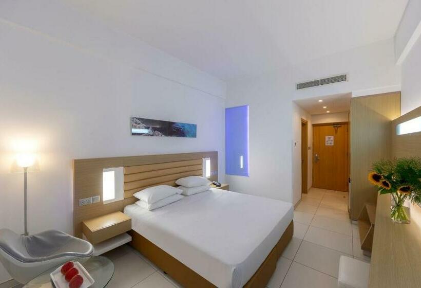 Номер Стандарт Внутренний, Vrissaki Beach